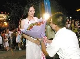 海清说任重求婚像拜年,男方求婚时怎样才显得庄严正式?