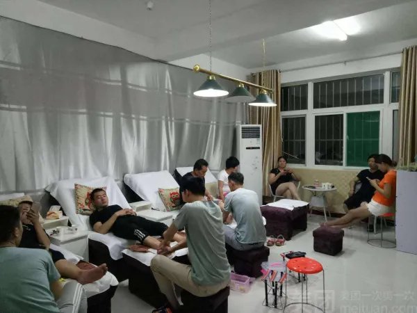 贵州安顺一男子走出足疗店后身亡,死亡原因是什么?