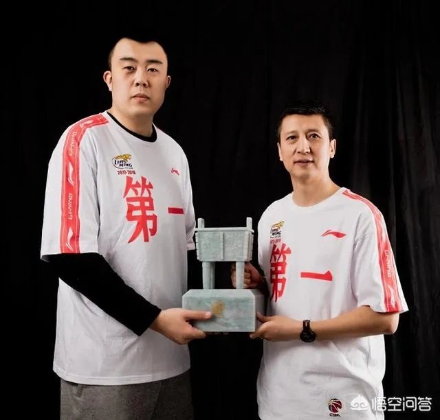 韩德君每场比赛都给观众鞠躬,夺冠后帮母亲下田种菜,你怎么看?