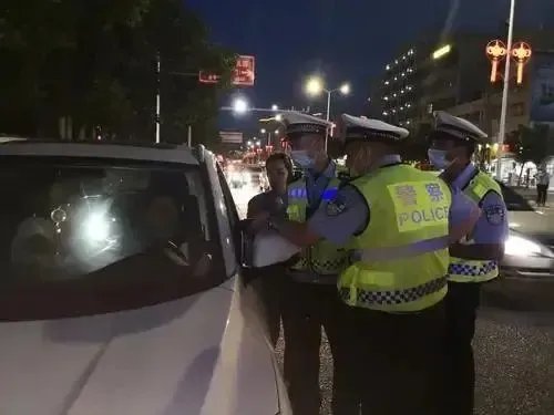 陕西一醉酒男子为躲查酒驾坠河溺亡,此事究竟是谁之过?