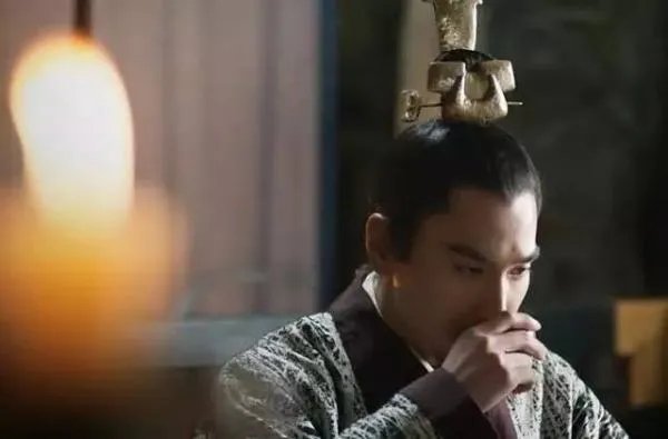 三生三世十里桃花墨渊和夜华是什么关系?