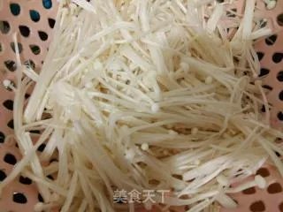 酸汤肥羊煲