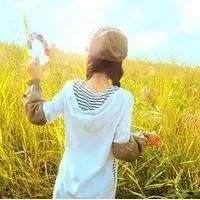 唯美QQ头像女生,最好是背影的,不要灰色,唯美一点、