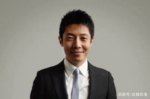 撒贝宁升级当爸爸,何炅提着礼物去看孩子,撒贝宁当时是怎么做的?