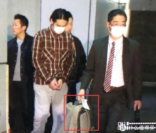“蒋劲夫”同款?无限续航+全套装备的LACOSTE INFINI-T背包,让你成为最神气的奶爸!