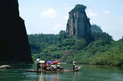 为什么运城文旅局局长会选择买烧鸡送免费旅游?