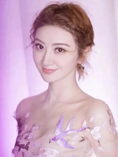 景甜大胆晒秋裤获赞7万,为了暖和不要时尚了吗?