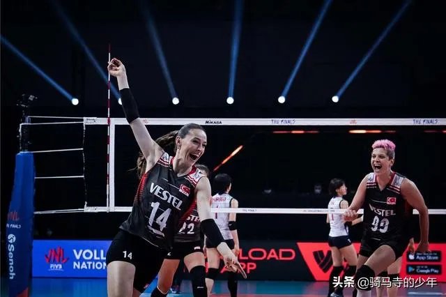 中国女排首秀迎战土耳其，你认为战果如何？