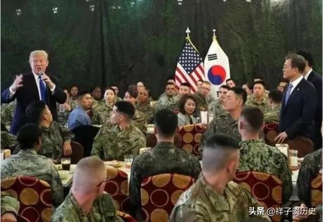 特朗普最后的退让，韩国保护费降到13亿美元，文在寅坚决说不刚到底，对此你怎么看？