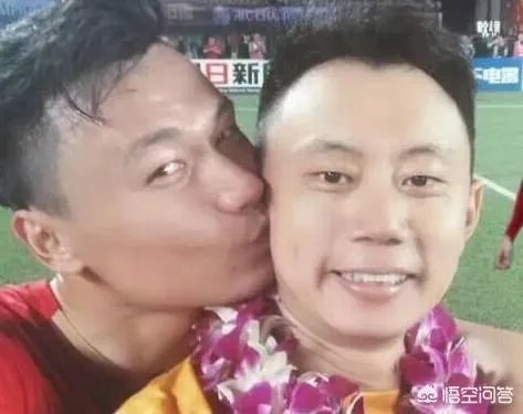 郜林“飞踹”好友李帅私密部位,你如何看这个动作?
