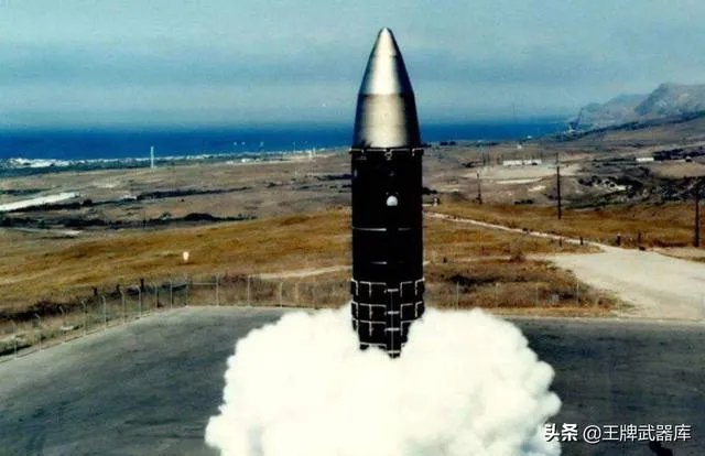东风51重型机动洲际导弹怎么样?
