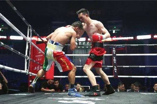 中国首位五星拳王徐灿,他和其他世界级拳王的区别在哪里?
