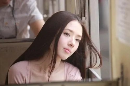 郭碧婷向佐婚礼发生盗窃案,连续上热搜的她们是否已经丢失了路人缘?