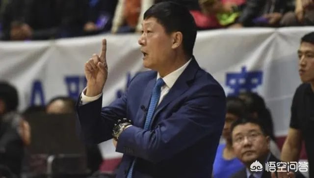 上海男篮主帅李秋平下课了,对此你怎么看?