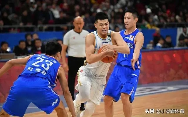 双大外的北京队不是说尽显内线威力了吗？怎么还是惨败呢？