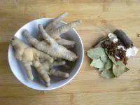 麻辣卤鸡爪的做法