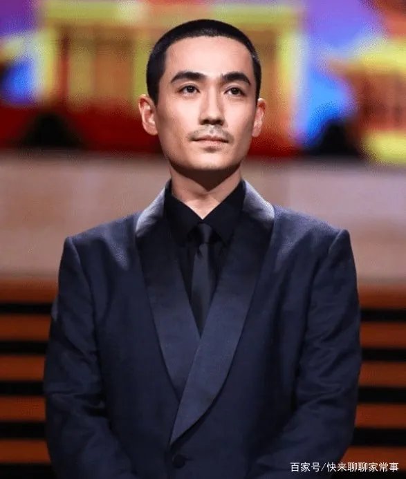 袁姗姗现身湖北七一晚会,生图抗打镜头朱一龙的造型却吸引到我,你怎么看?