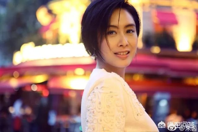 49岁许晴直播卸妆、素颜似少女，哪些女星年龄越大越有韵味？