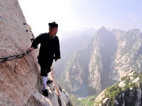 自古华山一条道，华山栈道到底是什么人所修的？