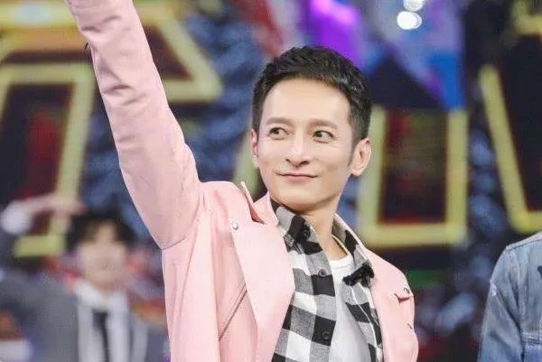 同是怒斥跟拍者,吴京发飙大家拍手叫好,为何李维嘉却被吐槽不会做人?