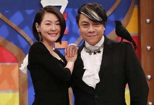 《康熙来了》停播3年,怼天怼地的小S终于回来了,当年为何停播这档综艺?