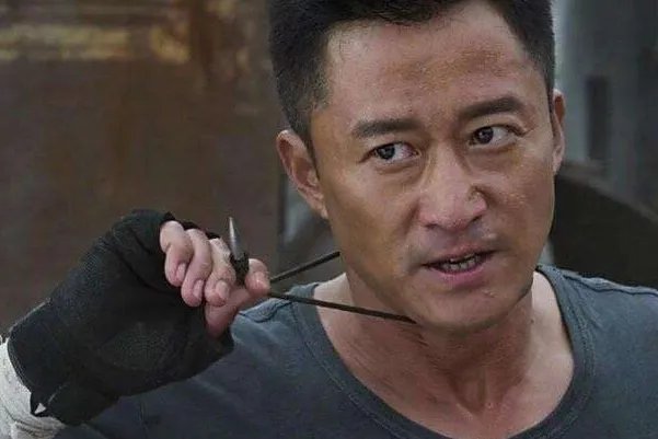 同是怒斥跟拍者,吴京发飙大家拍手叫好,为何李维嘉却被吐槽不会做人?