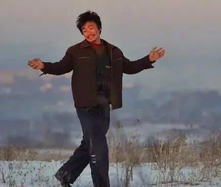 为什么王宝强的《Hello!树先生》如此极端,有的人奉为经典,有的人弃之如敝履?
