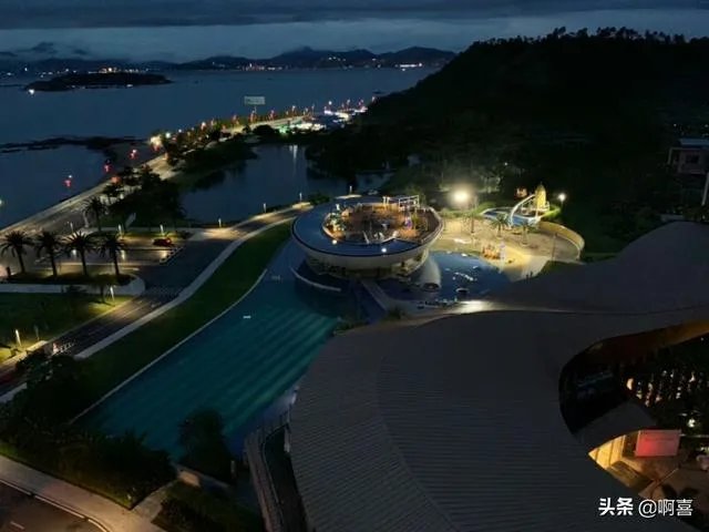 想去惠州看海，哪里海边比较好，附近的酒店性价比怎么样？