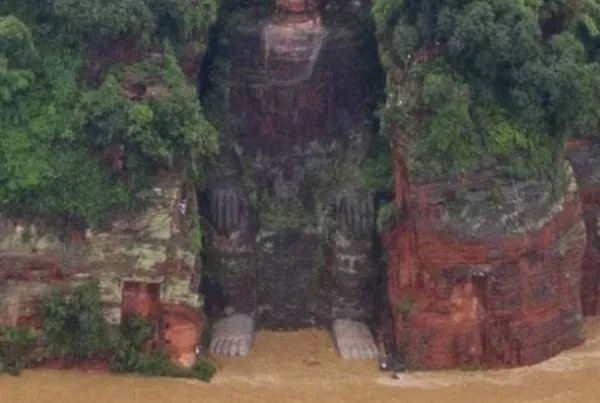 乐山大佛被洪水淹没脚趾,关注度为何这么高?