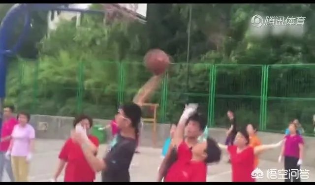 江西公交车上雷人标语的背后反映的是什么样的社会现象?