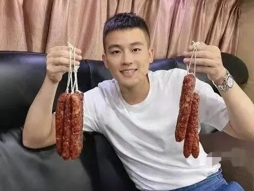 郑乃馨粉丝送宁静一筐瓜,粉丝都送过明星哪些奇奇怪怪的东西?