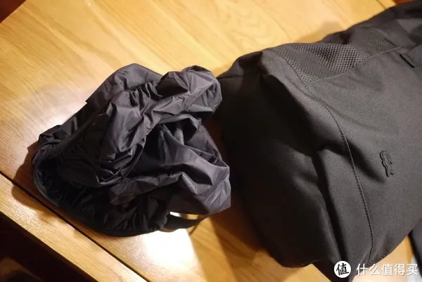 “蒋劲夫”同款?无限续航+全套装备的LACOSTE INFINI-T背包,让你成为最神气的奶爸!