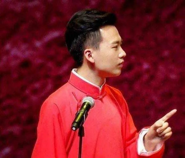 大张伟说郭麒麟当艺人可惜了,他的文凭有多高?