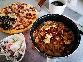 卖咖啡、卖螺蛳粉,如何评价中石化跨界“美食界”的这一行为?