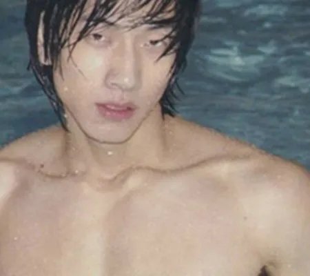 超级男模张亮全裸写真帅气逼人 全裸写真令粉丝喷血