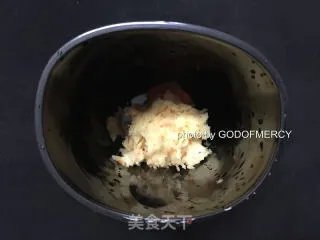 夏季美容美体的秘密:原汁原味的木瓜胡萝卜汁