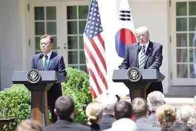特朗普最后的退让，韩国保护费降到13亿美元，文在寅坚决说不刚到底，对此你怎么看？