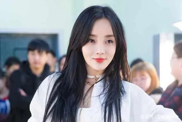 李小璐贾乃亮为甜馨庆生。你觉得他们还能复合吗?