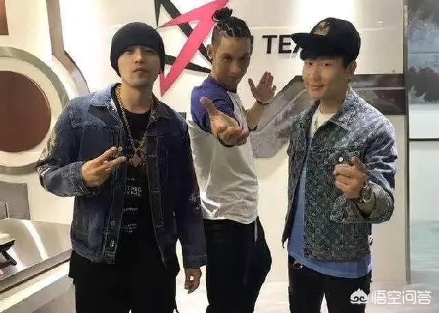 库里感谢昆凌为他拉票引发周杰伦吃醋,今天他却亲自为林书豪进全明星拉票,你怎么看?
