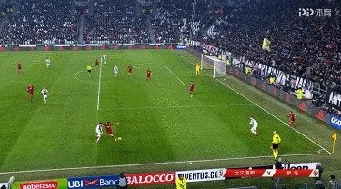 尤文1-0罗马,C罗1分钟连失2必进球气得直踹门柱,赛后罕见低分,你怎么看?