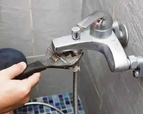 水龙头坏了怎样换水龙头