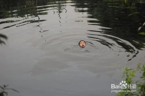 孩子落水营救遇难 落水自救办法