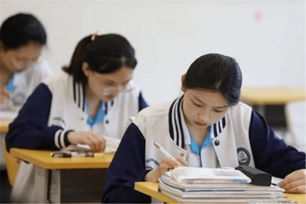 汇总来了!30省份高考分数线公布!为何有的考生查不到成绩?