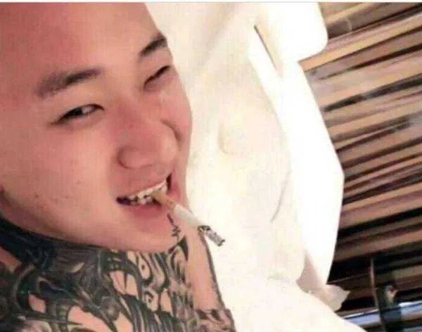 关于47名主播被列入黑名单一事,你有何看法?