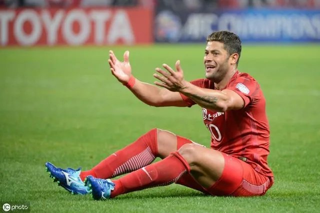 恒大2-0击败上海上港积分反超国安,上海上港此场怎么会错失这个机会?大家怎么看?