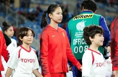3场比赛打进15球,提前两轮锁定世界杯名额,怎么评价中国女足亚洲杯上的表现?