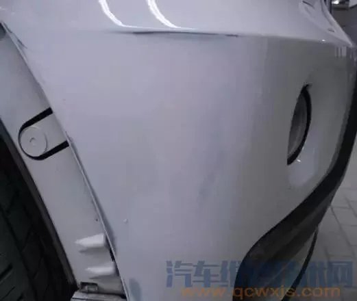 汽车保险杠的硬塑修复方法教程(图解)