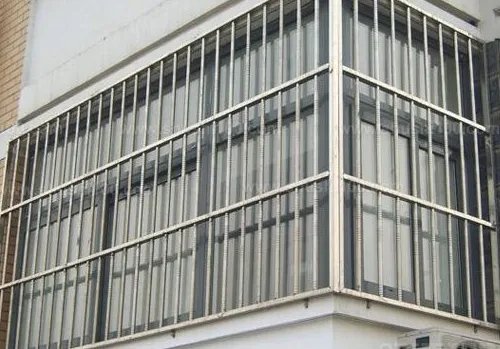 外开窗户防盗网怎么装
