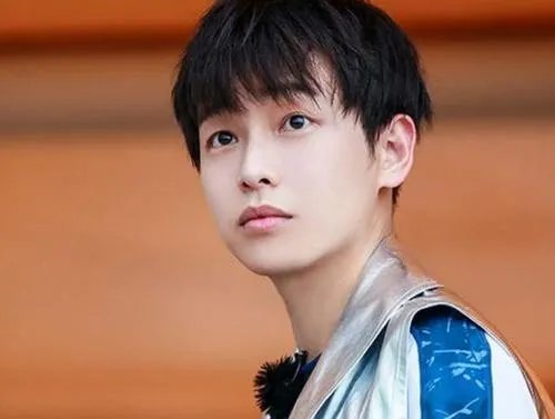 张一山饰演的鹿鼎记又扑街了,内地有哪些演员适合韦小宝?