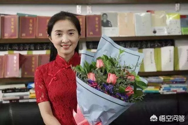 最近深圳名师胡红梅因为学术抄袭在网上很火,网友们怎么看她的成名之路呢?